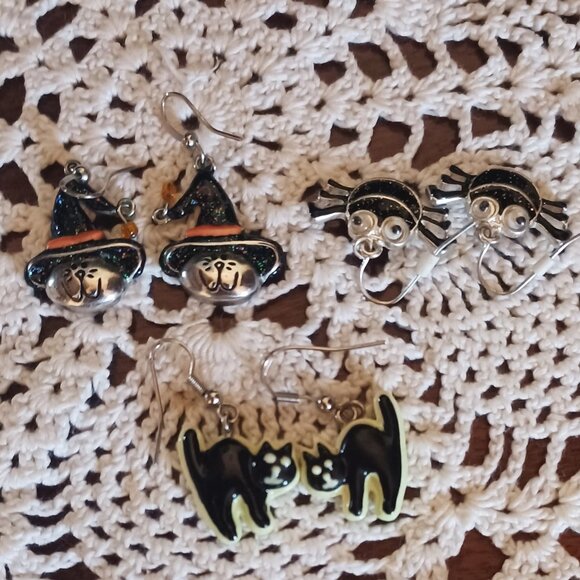 Three Pairs of Halloween Earrings - Picture 1 of 7